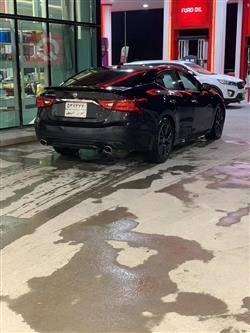 Nissan Maxima